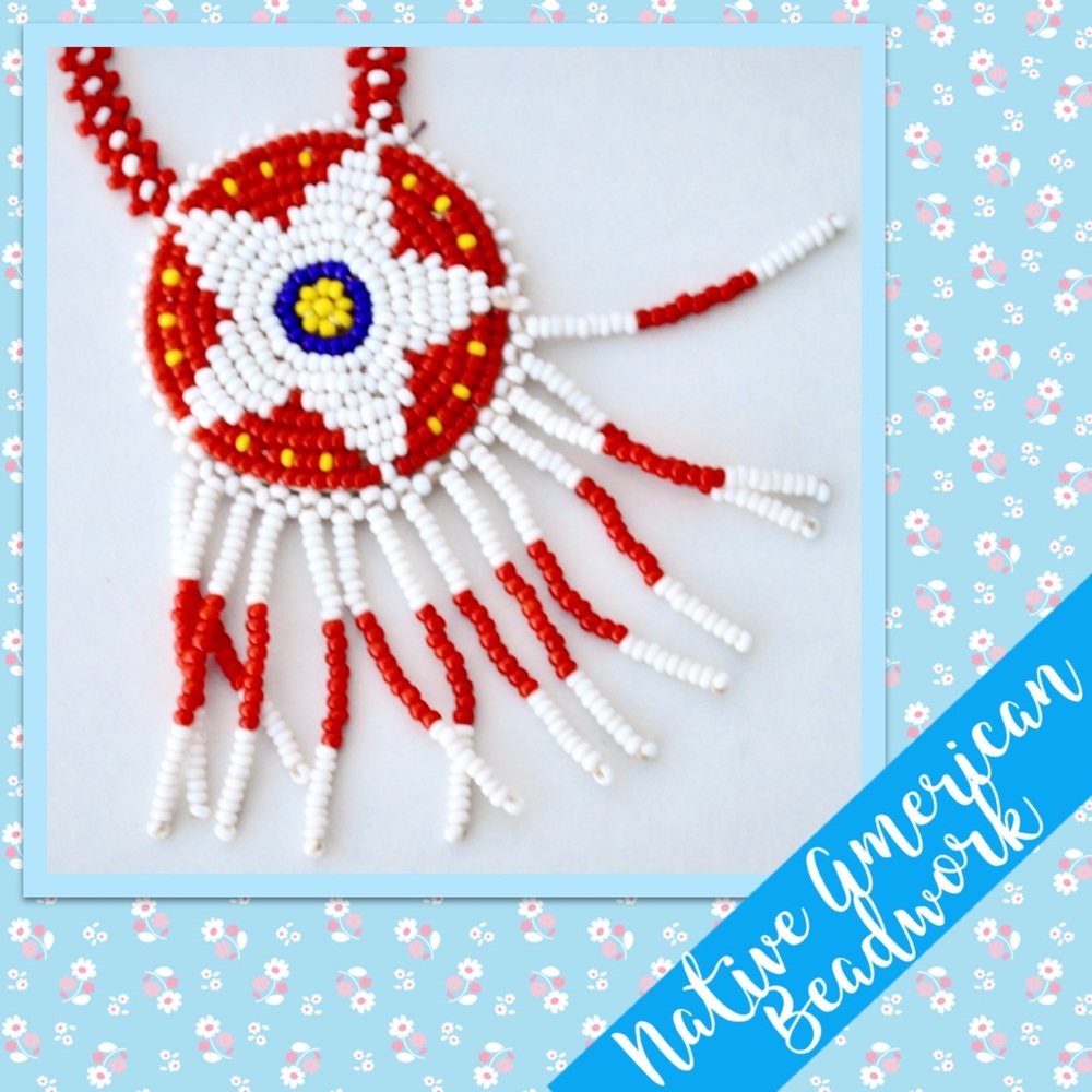 Vintage Native American Dreamcatcher Beaded Necklace (Red, White, Blue & Yellow) - Picture 3 of 7